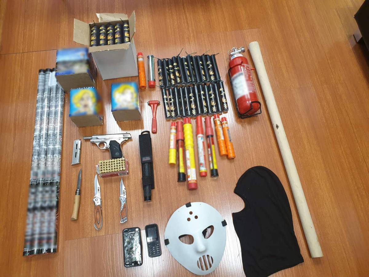 Συνελήφθη χούλιγκαν για την επίθεση στου Ρέντη -«Οπλοστάσιο» το σπίτι