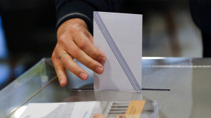 Δημοσκόπηση Opinion Poll: Προβάδισμα για τη ΝΔ, ανάκαμψη ΠΑΣΟΚ - 92,8% οι πολιτικές ευθύνες για ΟΠΕΚΕΠΕ