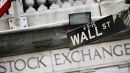 Wall: Πέμπτη ημέρα κερδών με το βλέμμα στη Fed