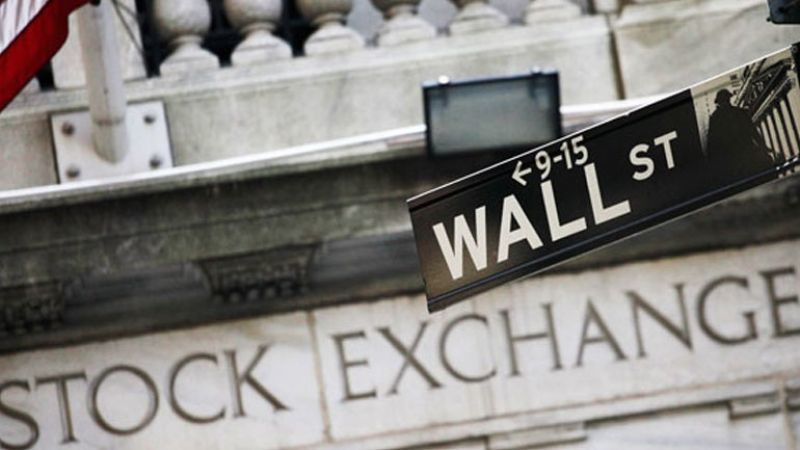 Wall: Πέμπτη ημέρα κερδών με το βλέμμα στη Fed