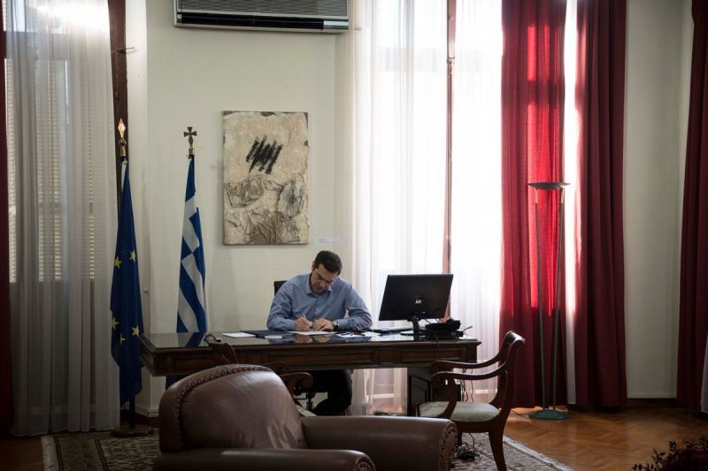 Ο Τσίπρας,το άγχος της αξιολόγησης και η πίεση των αποδοκιμασιών