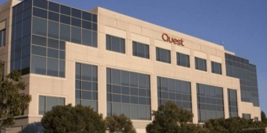 Quest: Δωρεά €500.000 σε ΥΠΑΙΘ και Υπ. Υγείας