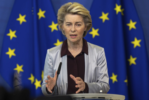 Φον ντερ Λάιεν: Υπερασπίστηκε την εμπορική συμφωνία - Μηνύματα για στεγαστικό και Ισραήλ