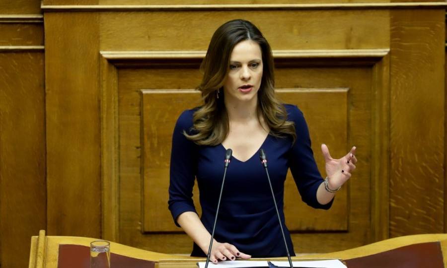 Αχτσιόγλου: Στηρίζουμε έμπρακτα τους 2,5 εκατομμύρια συνταξιούχους