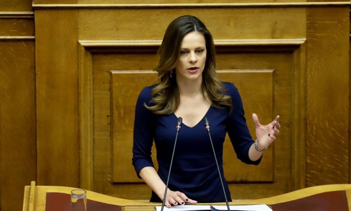 Αχτσιόγλου: Στηρίζουμε έμπρακτα τους 2,5 εκατομμύρια συνταξιούχους