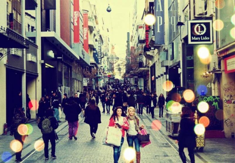 Ωράριο καταστημάτων: Ανοιχτά μέχρι τις 9 σήμερα και αύριο