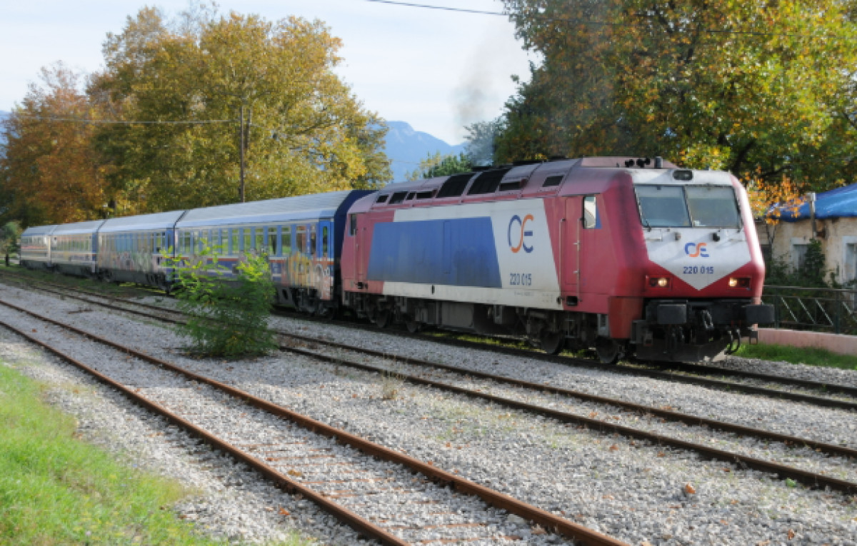 Hellenic Train: Ακινητοποιημένες αμαξοστοιχίες στο τμήμα Πολυδένδρι – Χαλκίδα λόγω πυρκαγιάς