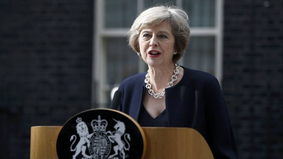 Brexit: Η Μέι ζητάει νέα παράταση έως 30 Ιουνίου