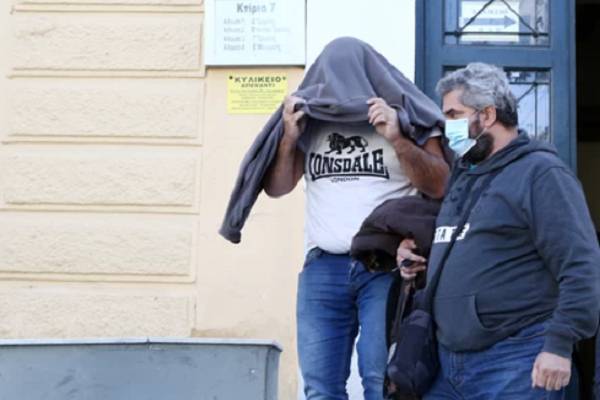 Σε αργία ο καθηγητής που κατηγορείται για ασέλγεια σε μαθήτρια
