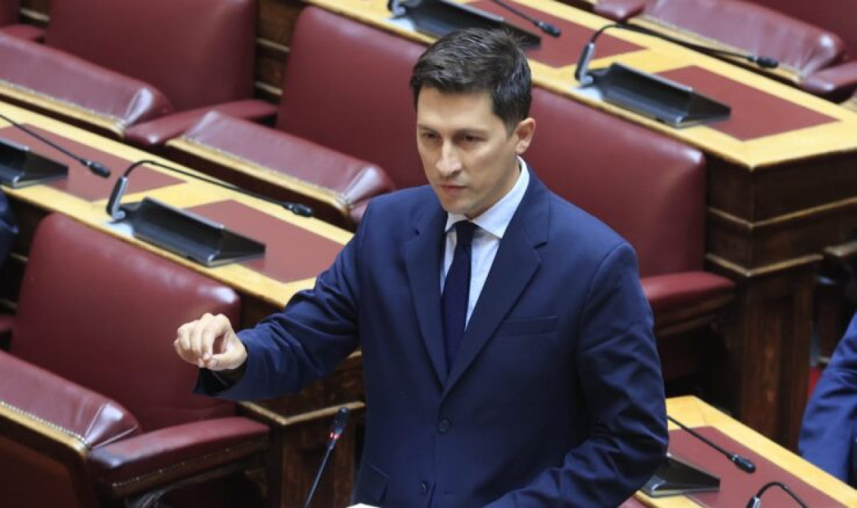 Στη Βουλή φέρνει ο Χρηστίδης τα προβλήματα των διανομέων - Ασυδοσία πλατφορμών και έλλειψη προστασίας