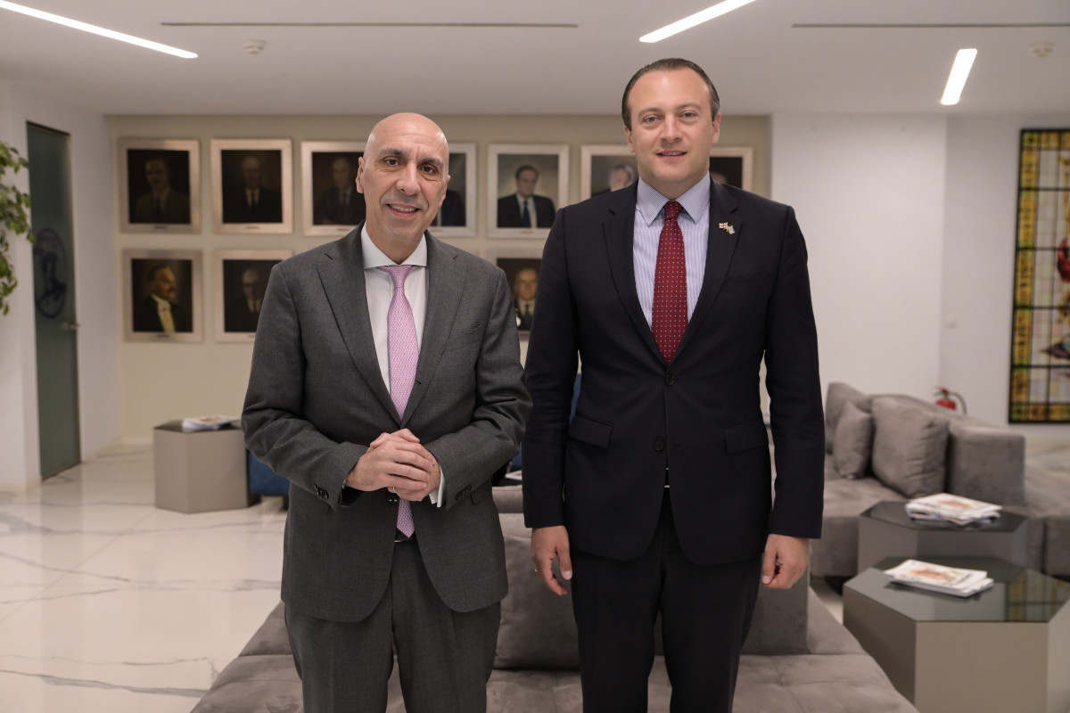Συνάντηση του Γιάννη Μπρατάκου με τον Πρέσβη της Γεωργίας