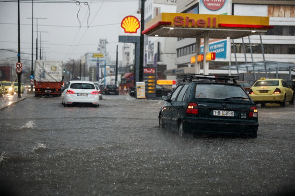 Κλειστοί δρόμοι στην Αττική λόγω της κακοκαιρίας