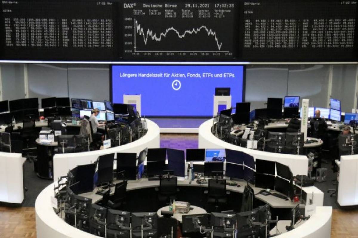 Στο «κόκκινο» οι ευρωαγορές ελέω Όμικρον και πληθωρισμού
