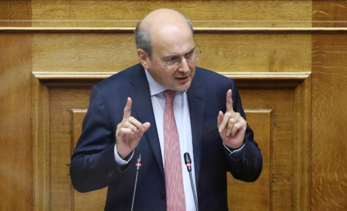 Χατζηδάκης: Πλεόνασμα 2,1% το 2024-Μέση ετήσια αύξηση €1.292 στο Δημόσιο