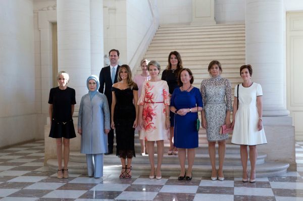 Σύνοδος ΝΑΤΟ: Οι Πρώτες Κυρίες και ο Πρώτος Κύριος