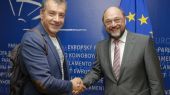 Ο Σουλτς θα δει και Θεοδωράκη μετά τον Τσίπρα
