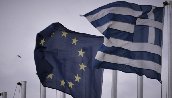 ΕΕ για social ανηλίκων: Επιβεβαιώνει ότι έλαβε την επιστολή Μητσοτάκη - Στήριξη των δράσεων κρατών μελών