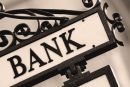 Μάχη σε πέντε μέτωπα για το τραπεζικό σύστημα