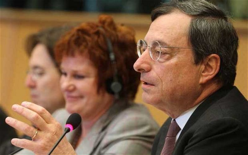 Δεν αρκεί η μείωση επιτοκίων – Αγοράστε ομόλογα