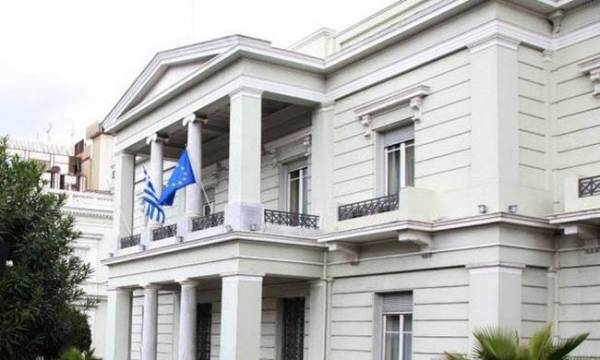 ΥΠΕΞ: Κανένας Έλληνας στα θύματα του τσουνάμι στην Ινδονησία