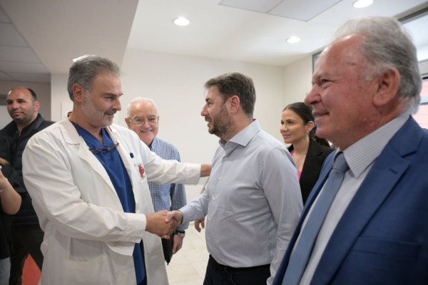 Ανδρουλάκης: Στοίχημα μας η αναγέννηση του Εθνικού Συστήματος Υγείας