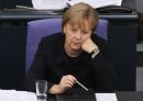 Μνημόνιο: Αποφασίζει η Bundestag - Μετρά απώλειες η Μέρκελ