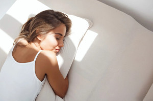 Δεν κοιμάστε αρκετά; Έρευνα επισημαίνει από τι μπορεί να κινδυνεύετε