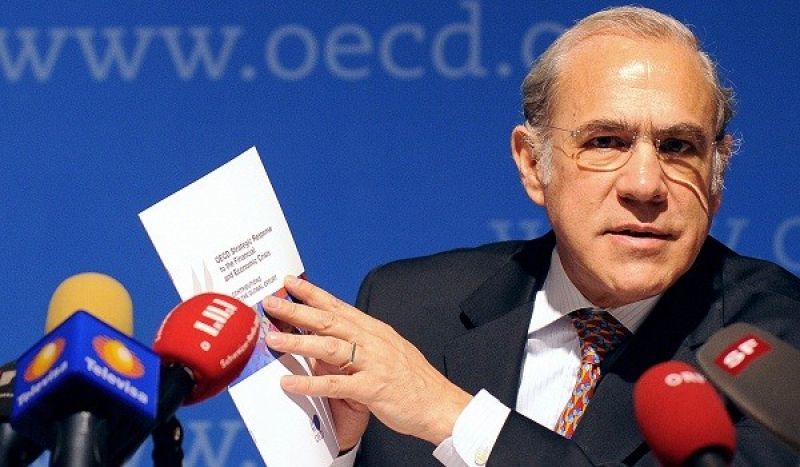 Ανάπτυξη 2% και υπερπλεόνασμα βλέπει το 2018 ο Γκουρία
