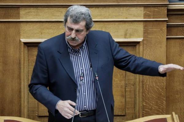 Κόντρα ΝΔ– Πολάκη για περιστατικό σε εστιατόριο
