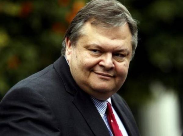 Βενιζέλος: "Έτος στροφής προς την οριστική έξοδο από το μνημόνιο και την κρίση το 2014"