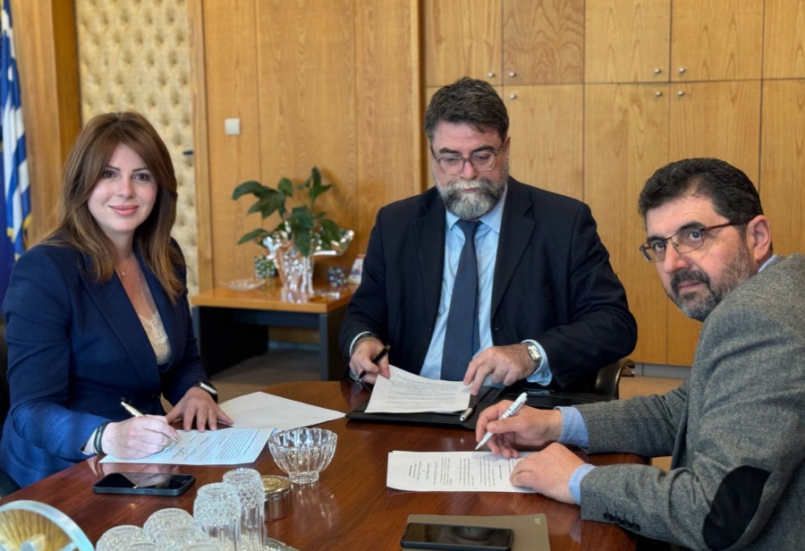 Μνημόνιο συνεργασίας των υπουργείων Κοινωνικής Συνοχής-Μεταφορών για ισότητα στις συγκοινωνίες
