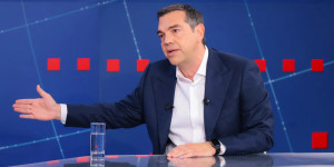 Το άκυρο mea culpa του Τσίπρα και η αγωνία για τις... θέσεις 2 έως 6 - ή 7