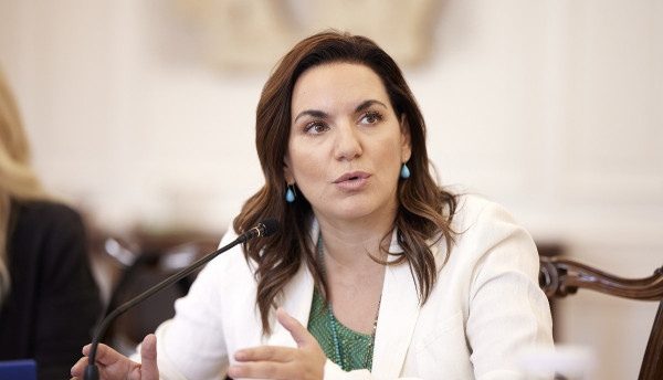 Κεφαλογιάννη στο Le Figaro: Οι Γάλλοι τουρίστες πρωταγωνιστούν στο 2026