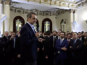 Ο Μητσοτάκης ζητά δεύτερη θητεία «για αλλαγή πορείας της χώρας»