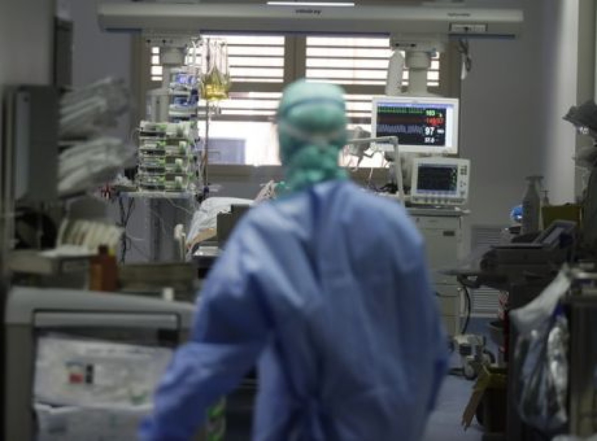 37 νέοι θάνατοι από κορονοϊό την εβδομάδα 28/8-3/9-Μειώθηκαν τα κρούσματα