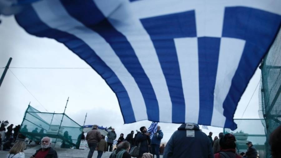 Handelsblatt: Οι Έλληνες πιστεύουν και πάλι στο κράτος