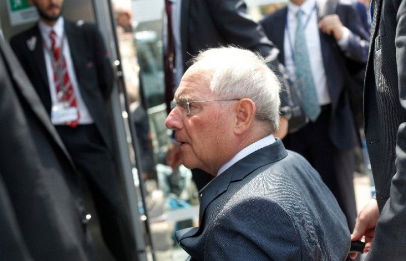 FAZ:Προσωρινό Grexit πρότεινε ο Σόιμπλε