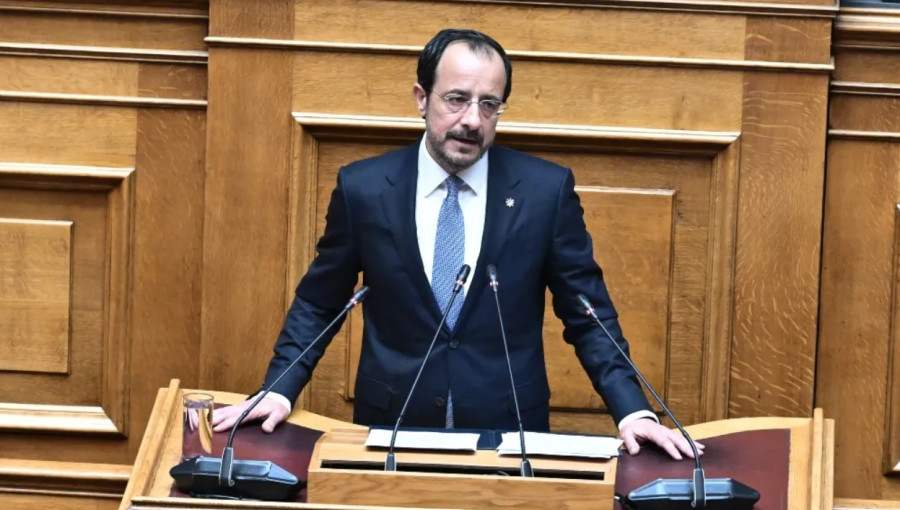 Χριστοδουλίδης στην Ελληνική Βουλή: Η επανένωση της Κύπρου είναι το κοινό μας «τάμα»