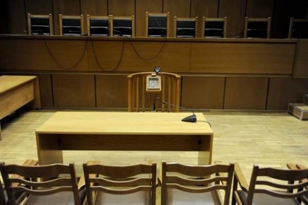 Παρατείνεται έως 15 Μαΐου η αναστολή λειτουργίας δικαστηρίων