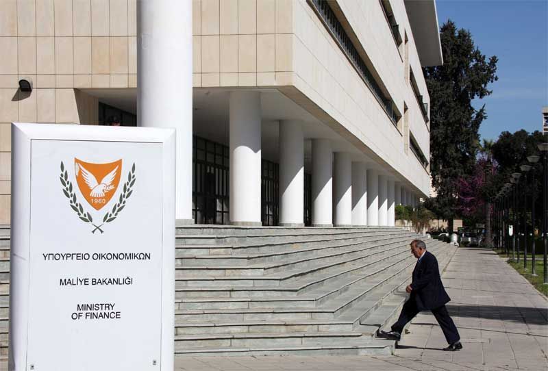 Επανεξετάζουν το haircut στις καταθέσεις οι Κύπριοι - Φήμες για κούρεμα... 18% πάνω από τις 100 χιλ. ευρώ