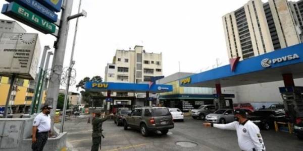Παρελθόν η δωρεάν βενζίνη στην Βενεζουέλα