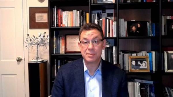 Μπουρλά(Pfizer): Άμεση διανομή του εμβολίου-Διαφορετικό το δεύτερο μισό του 2021