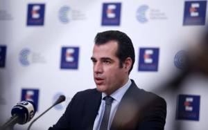 Πλεύρης: Ο ΣΥΡΙΖΑ παρέχει απλόχερα πολιτική αγκαλιά στους αντιεμβολιαστές
