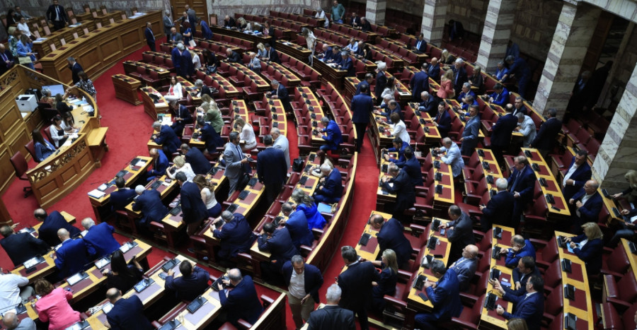 ΟΠΕΚΕΠΕ: Άρση της ασυλίας τους ζητούν οι Βασιλειάδης και Μπουκώρος