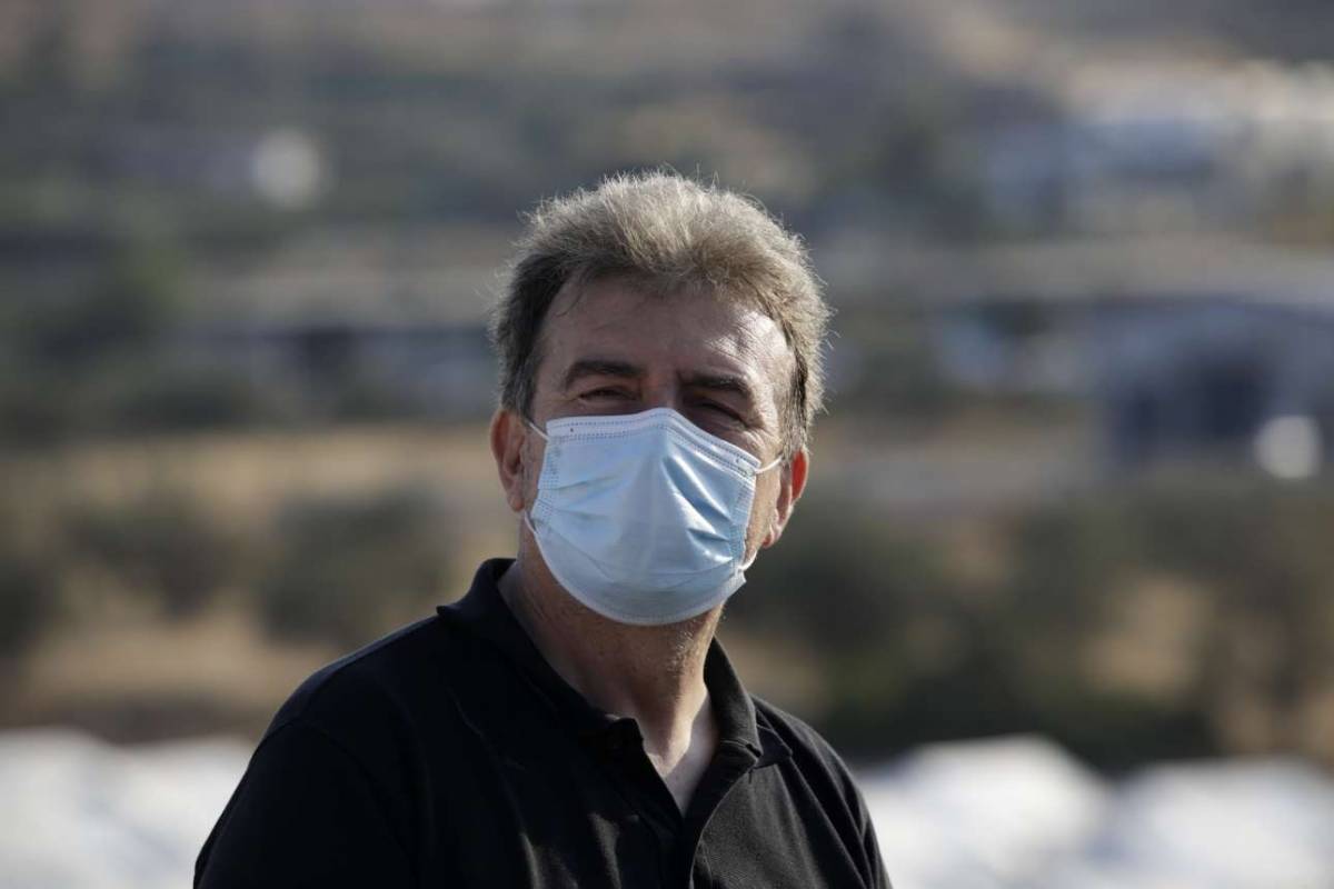 Χρυσοχοΐδης: Η Λέσβος θα αδειάσει από μετανάστες μέχρι το Πάσχα