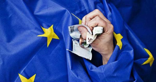 Αυξήθηκαν οι απάτες σε βάρος του ευρωπαϊκού προϋπολογισμού το 2012