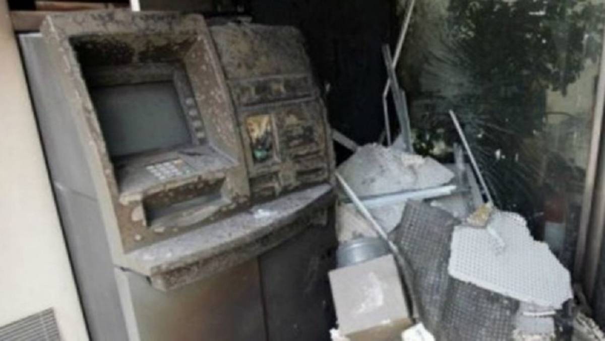 Ανατίναξαν ΑΤΜ και δεν πήραν...ευρώ