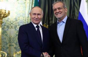 Μήνυμα Πούτιν στη συνάντηση με Πεζεσκιάν: Μαζί απέναντι στη μονομερή πολιτική των ΗΠΑ