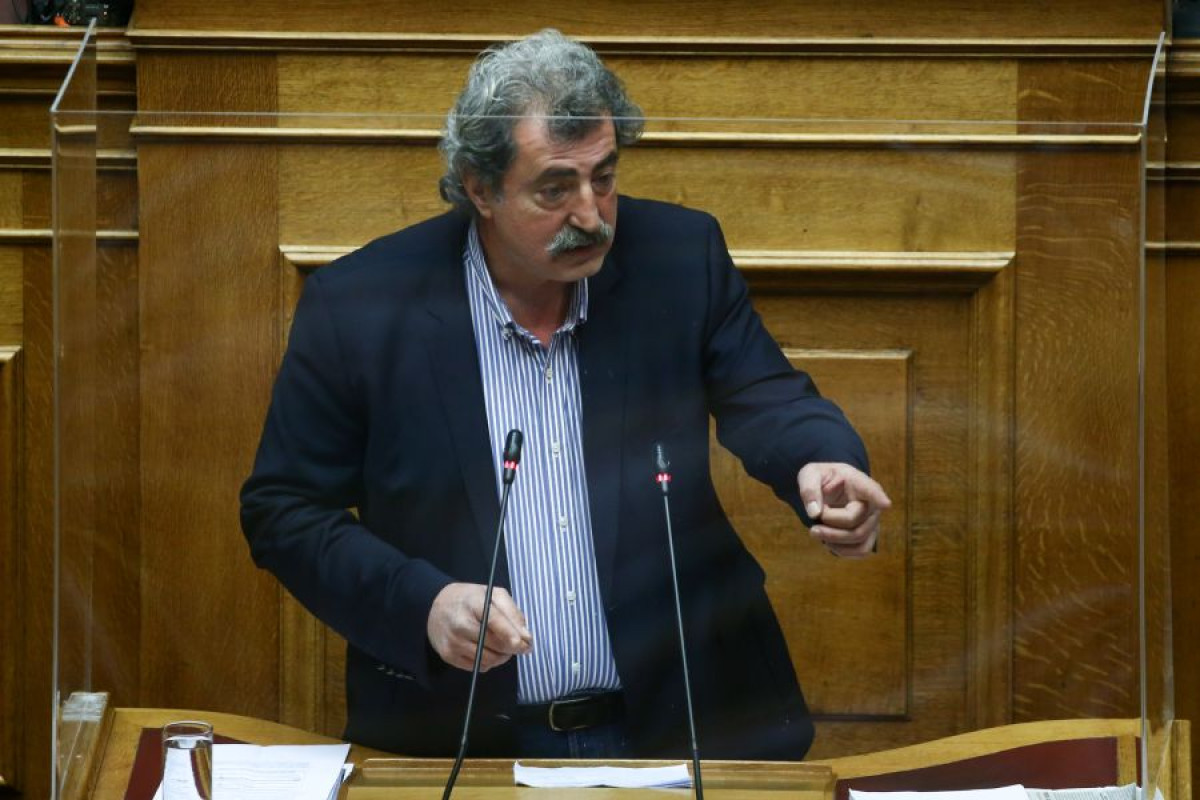 Άρση της ασυλίας Πολάκη με «ερχόμαστε με φόρα» και… μαντινάδες