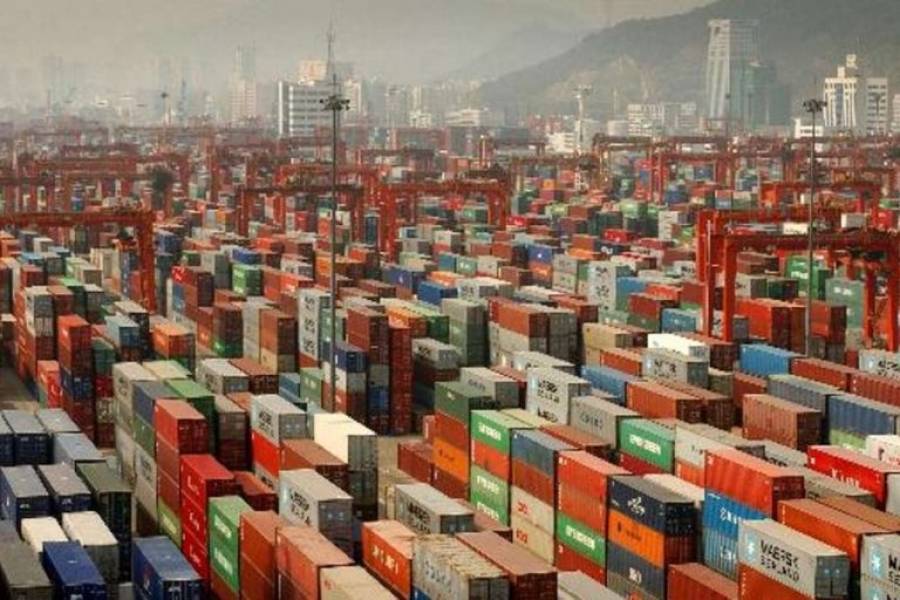Υποχώρησαν οι κινεζικές εξαγωγές τον Μάρτιο